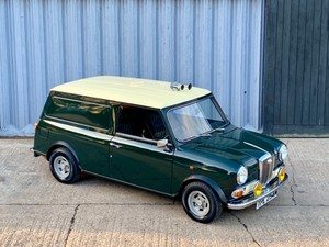 Exceptional-1973-Mini-Wolseley-Van-Built-to-the-highest-of-standards