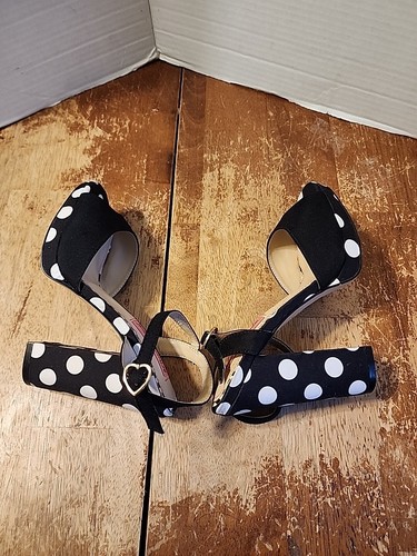 Betsy Johnson Isla Black W/White Polka Dot Fabric 4 5/8 Heel Open Toe Size 6 - Picture 11 of 11