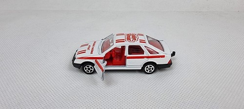 VINTAGE CORGI DIE CAST CAR TOY NOT USED IN BOX FORD SIERRA 2.3 GHIA 1985 UK - Picture 9 of 10