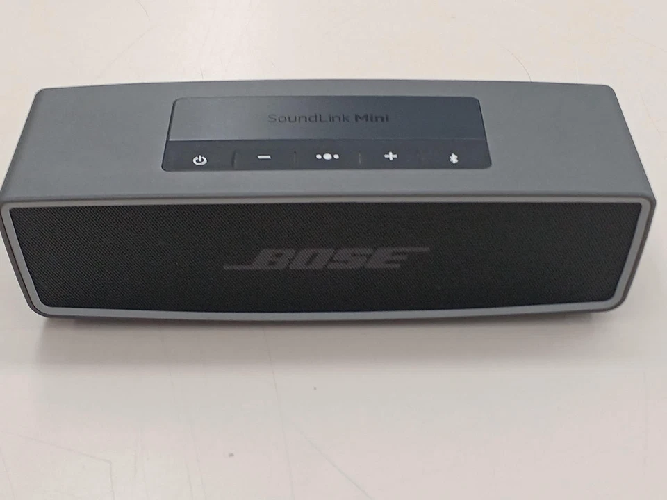 Bose SoundLink Mini II Bluetooth Speaker Good Condition - Image 3 of 4