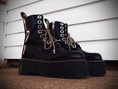 Jadon Max Black Dr. AirWair Martens - US Women 7 + Open Journey s Shoe Care Kit