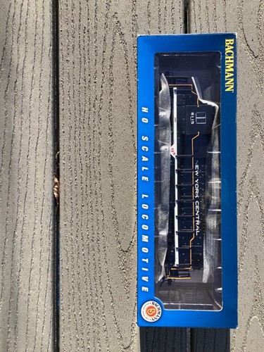 BACHMANN 1/87 HO NYC NEW YORK CENTRAL GP30 DIESEL LOCO #6115 DC ANALOG 62310 - Foto 15 di 16