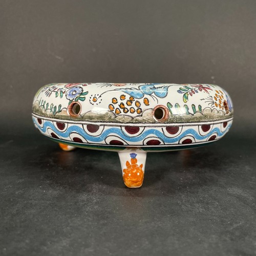 Vtg BERARDOS Hand Painted Footed Ceramic Flower Frog RING Vase Animals PORTUGAL - Picture 5 of 12