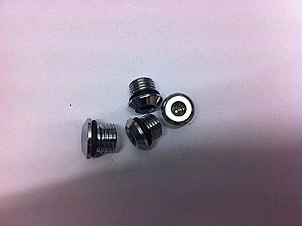 ATOMIC AQUATICS Atomic Atemregler Blindstopfen für Mitteldruck 1 Stufe - von 1 bis 10 Stück