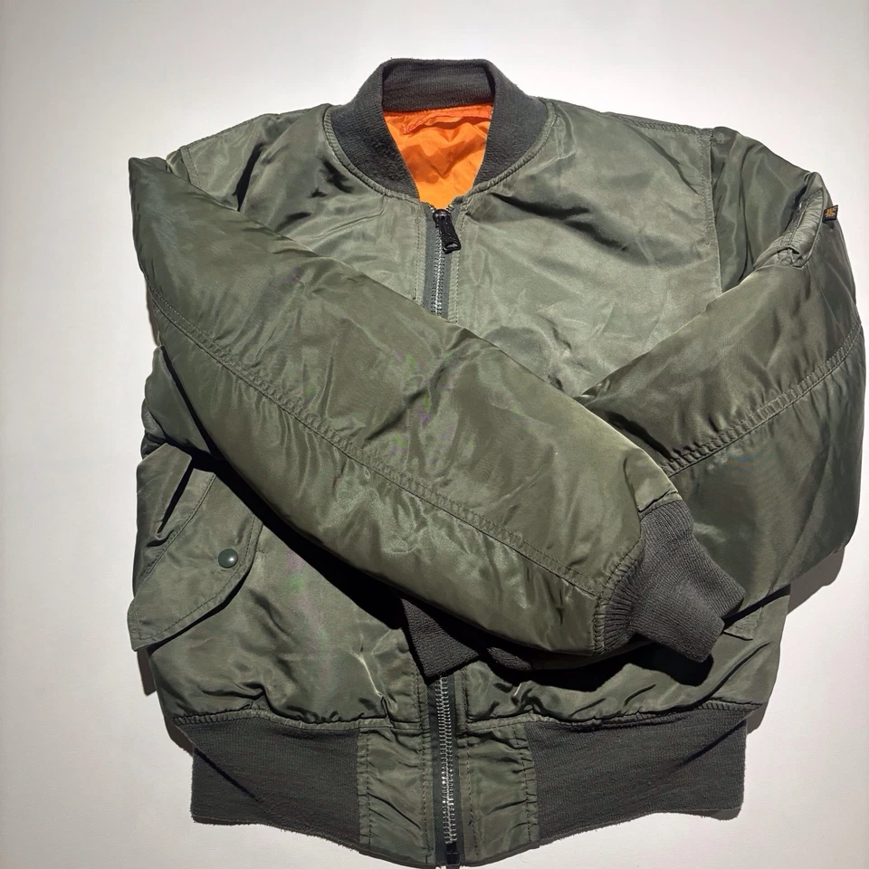 Chaqueta de Vuelo Alpha Industries MA-1 Vintage Años 80 Verde Militar Mediana Foto 3 de 4