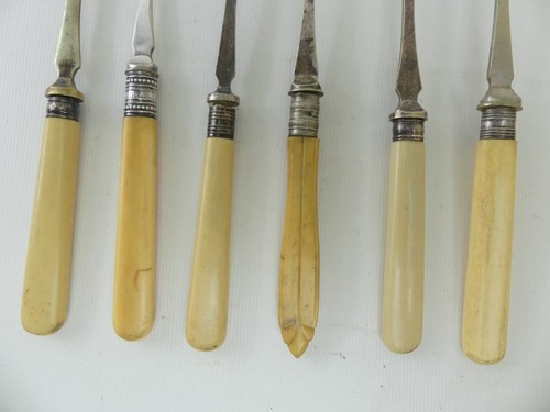 (ref288BDb) 6 Antique bovine bone handled pickle forks - Picture 3 of 4