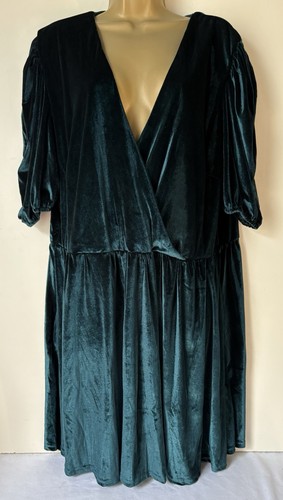 Boohoo Plus Wrap Puff Sleeve Velvet Bottle Green Skater Dress Bnwt Sz 24 - Picture 2 of 5