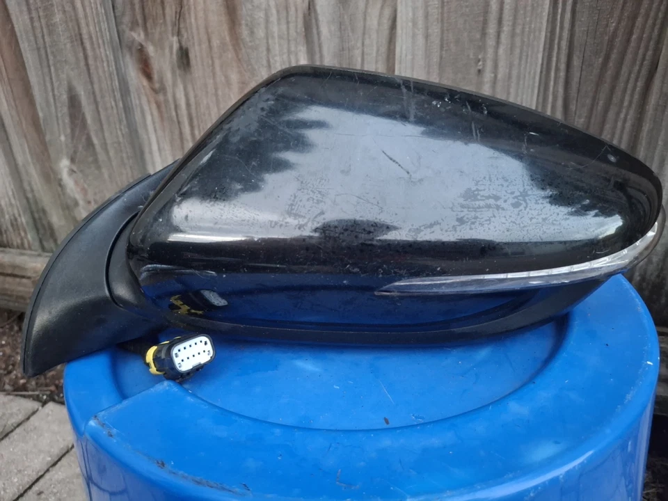 Espejo retrovisor lateral del conductor Kia Forte 2014 2015 2016 sedán con intermitente negro OEM Foto 2 de 4