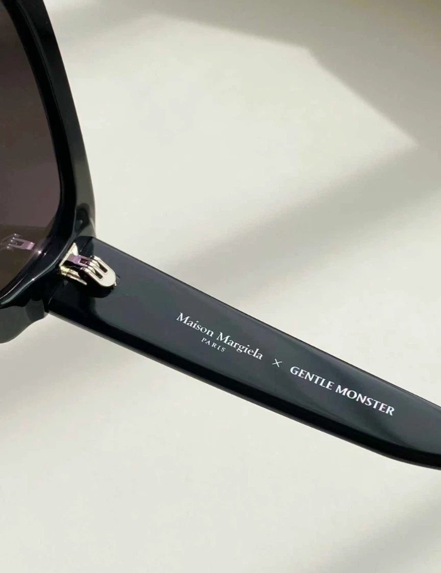 Gentle Monster Maison Margiela MM106 01 Sunglasses Black With Case