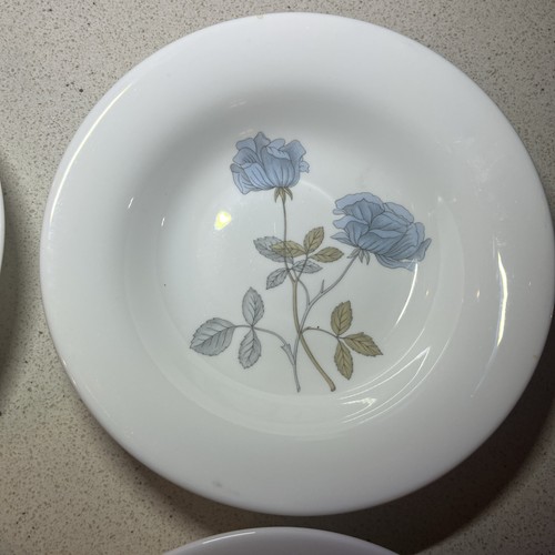 Wedgwood England ICE ROSE 7 3/4” Rimmed Soup Bowls Set Of 4 - Picture 3 of 6