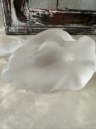 Vintage LE Smith Satin Glass Sail Fish 7” Statue Paperweight - Picture 6 of 6