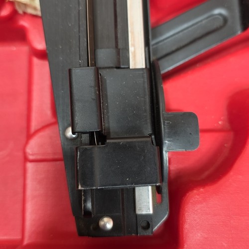 Clavadora Craftsman Sears acabado calibre 16 recta aire 3/4-2 1/2 pulgadas 351-18309  - Imagen 10 de 19