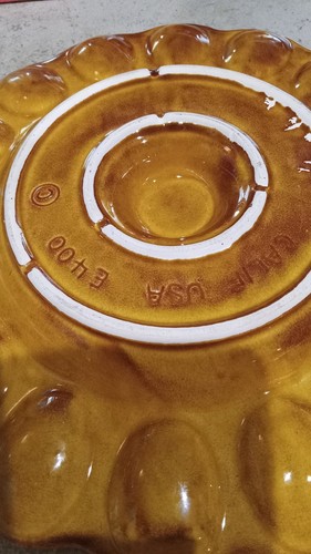 California Pottery Deviled Egg Plater Raised Chicken Center E400 USA Hen UNGLUED - Picture 4 of 5