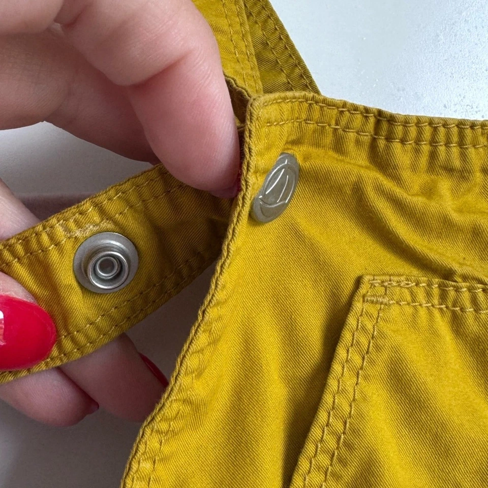 Pantalones cortos Petit Bateau Salopette Très bon état Jaune 6 meses amarillo 100% algodón Foto 4 de 4