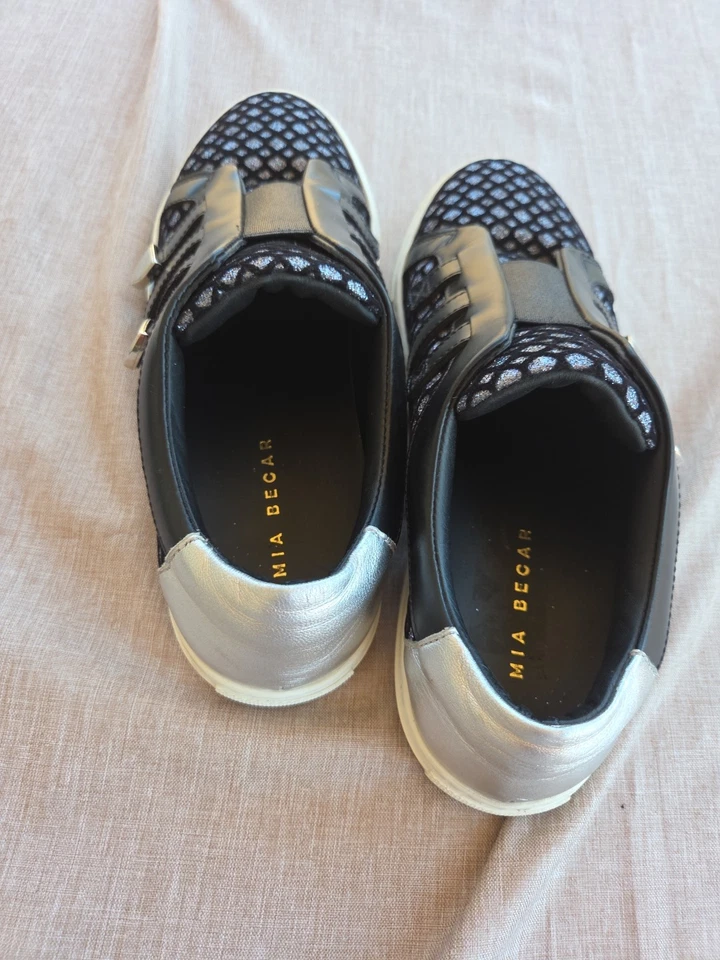 A Sificated Comfortable Dazzling Choice For Any Active Women's Colection - Image 4 of 4