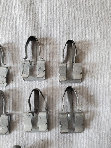 CHEVY 99-06' DASH BEZEL CLIPS (9) - USED/DECENT - Bild 13 von 15