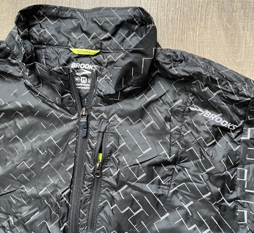 Brooks Womens Size Medium LSD Running Jacket. Full Zip, Packable Reflective EUC - Picture 2 of 9