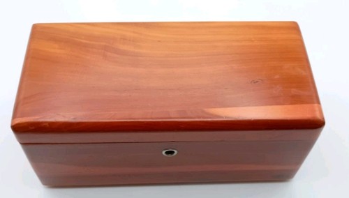 Vintage Mini LANE Zeder Truhe Holzkiste Schmuck Reed's Furniture Co. mit Schlüssel