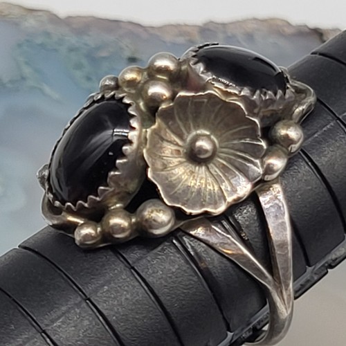 Handcrafted Navajo Black Onyx Cactus Flower Sterling Silver Ring Size 8 Vintage - Picture 7 of 9