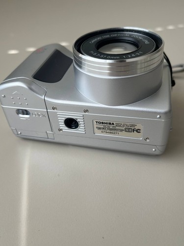 Toshiba PDR-M500 Digital Camera 2.0 MP 10x Zoom Y2k Rare 2000s Canon zoom WORKS - Picture 7 of 9
