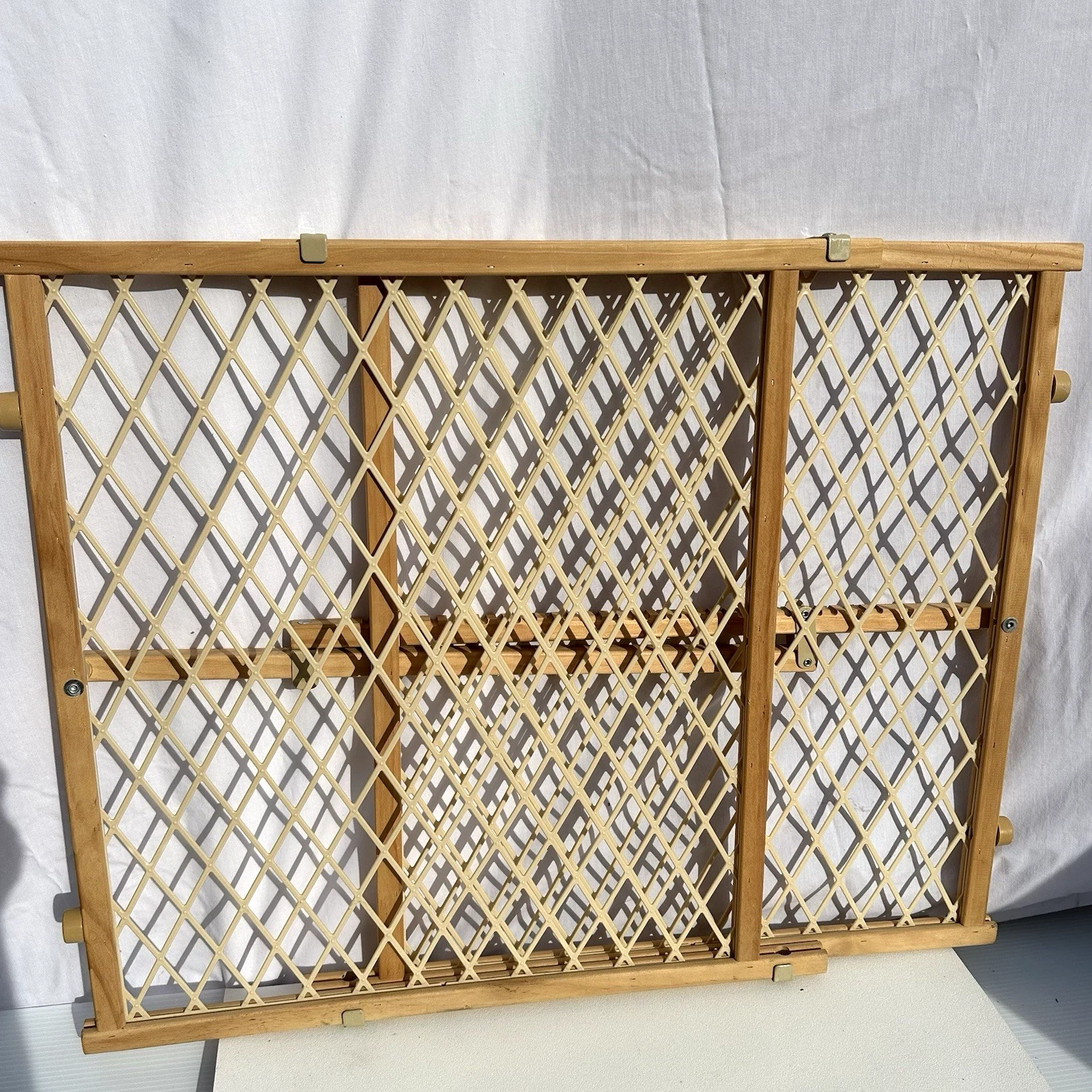 Evenflo Natural Light Wood Baby Gate Position & Lock Adjustable Pressure Mount