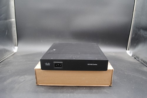 C921-4P Cisco ISR 900 Series - Free UK Shipping! - Photo 2/2
