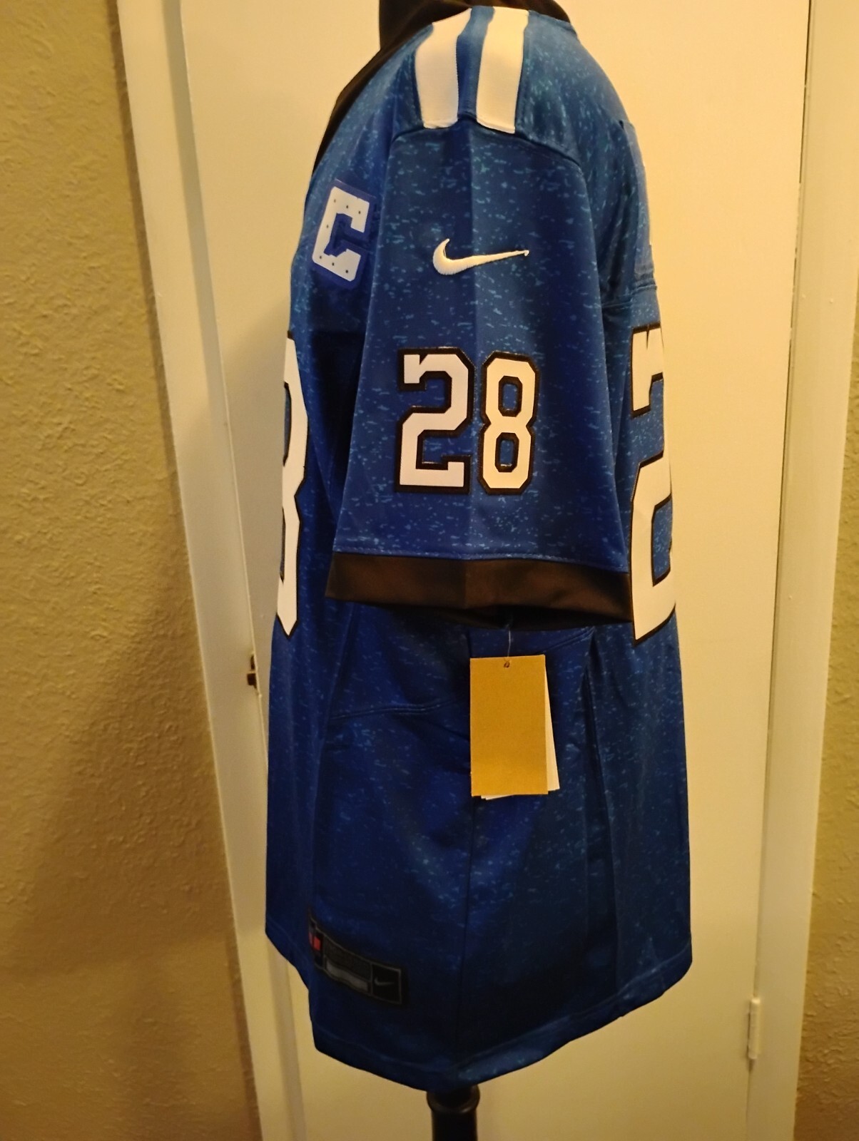 Picture 6 of 6