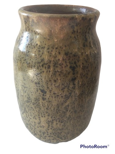 Studio Pottery Vase Green Black Splatter Glazed inside and out 5.5" Tall Lovely! - Picture 2 of 9