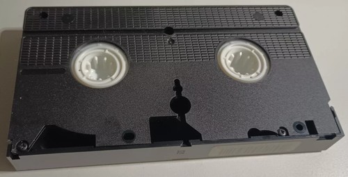 Babe VHS & Power Rangers in Space VHS - Picture 8 of 19