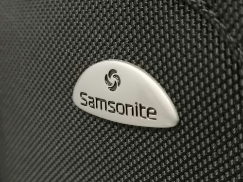 Sharp PG-A10X Portable XGA Projector With Suitcase, Remote, & Cables - Picture 15 of 15