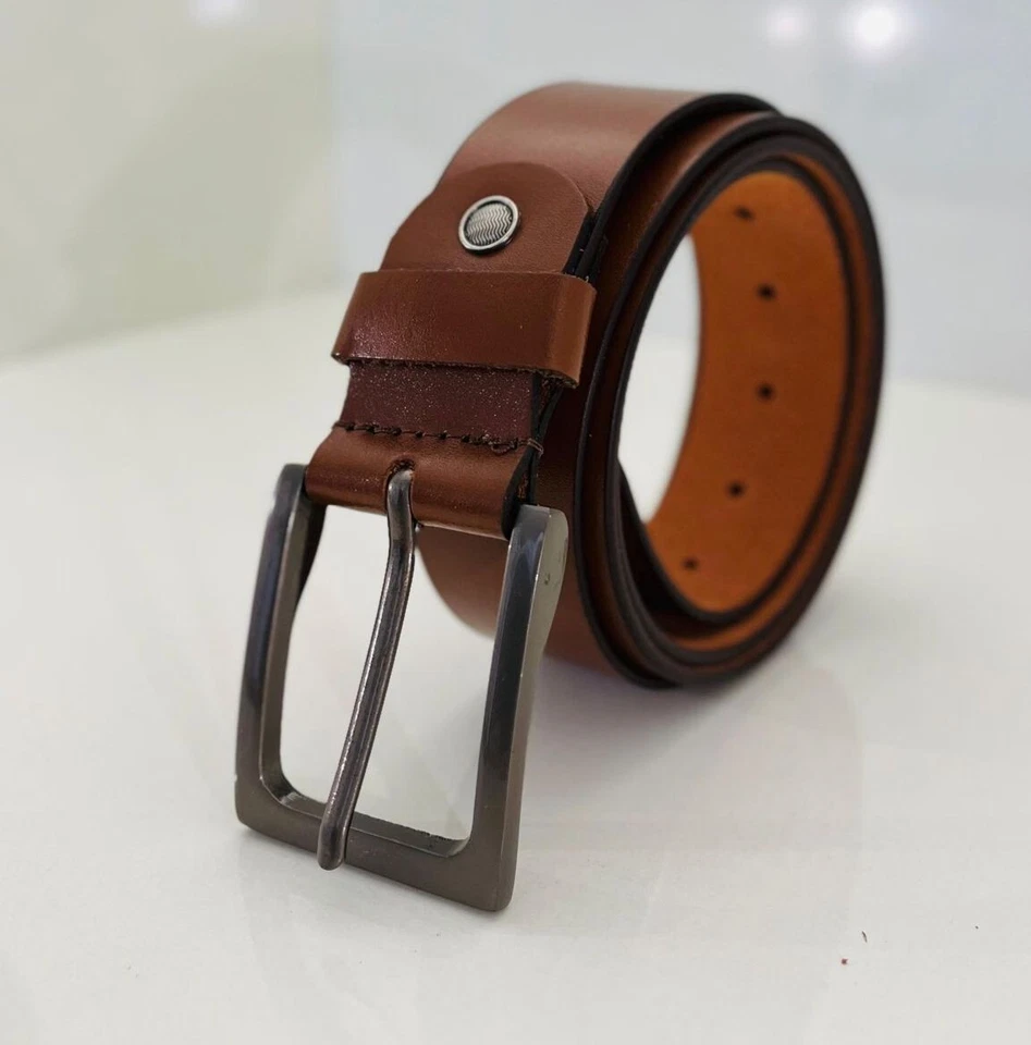 Cinturón de cuero marrón oscuro camel para hombre con hebilla de Tierra Santa Hebrón  Foto 2 de 4