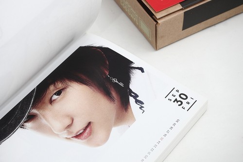 Lee Joon Gi Countdown 365 Days Photo Desk Calendar – Kdrama Actor & K-pop Star - Picture 5 of 6