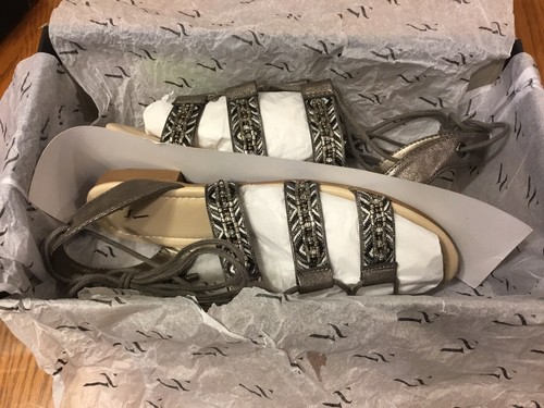 Women’s “Vera wang” SWF Lorie pewter Snadals, Size 6.5M - Picture 7 of 8