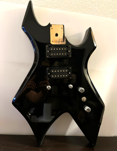 BC RICH Warlock Bronze Series - Electric Guitar Body - 2x Humbucker Loaded
