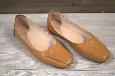 mustard colored flat shoes