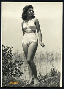 pretty girl swimsuit