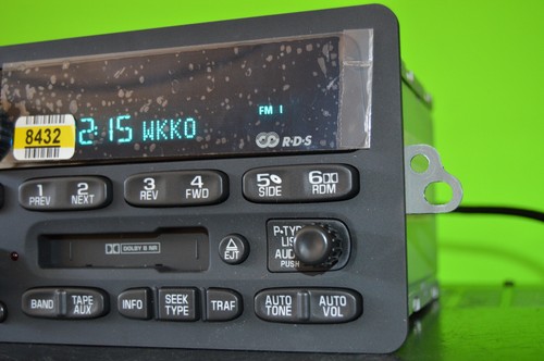 Chevy Impala Malibu factory Cassette player radio 00 01 02 03 04 05 10318432 - Picture 5 of 10