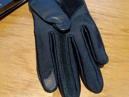 ISOTONER Women's Leather Spandex Smart Touch Winter Gloves Black, M / L - Picture 8 of 12