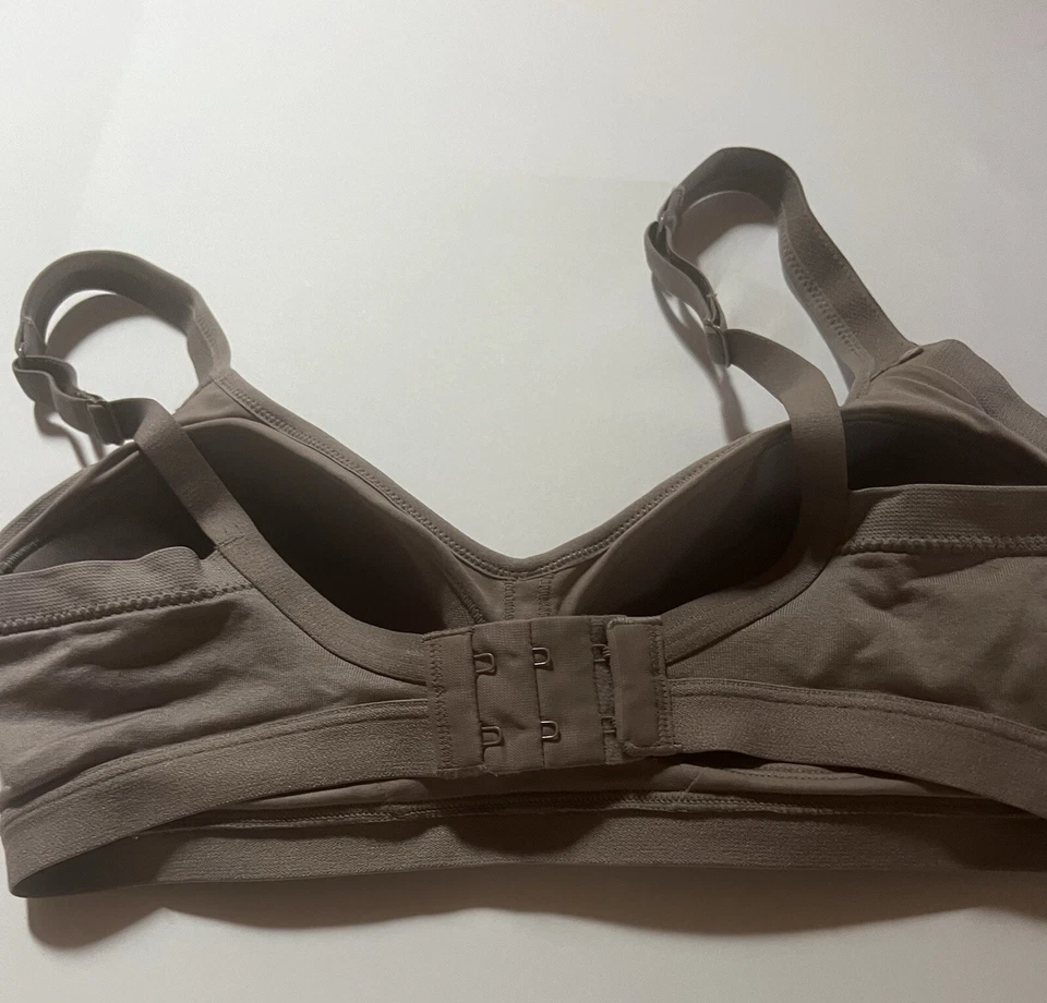 Sujetador Warners Talla Pequeña Blissful Benefits Alisador de Axilas RM3911W Taupe #1805 Foto 2 de 4