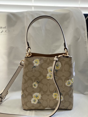 NWT Coach Small Town Bucket Bag In Signature Canvas With Daisy Print C3411 - Picture 4 of 9