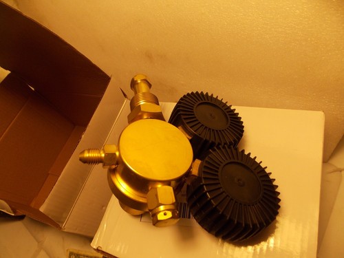 Nitrogen Argon Gas Regulator 0-600 PSIG HVAC Purging Pressure CGA580 4000 Psi - Picture 8 of 15