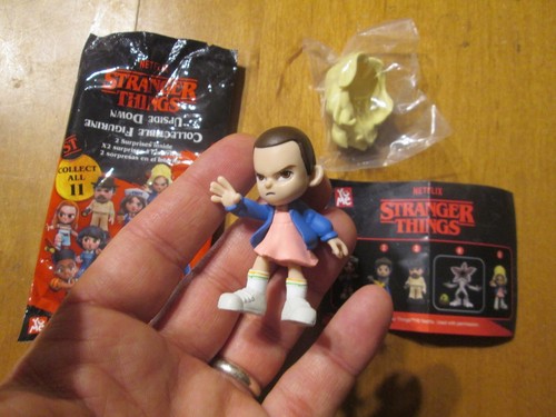 NETFLIX STRANGER THINGS UPSIDE DOWN SERIES 1 YUME TOYS ACCESSORY COMPLETE SET - Picture 30 of 56