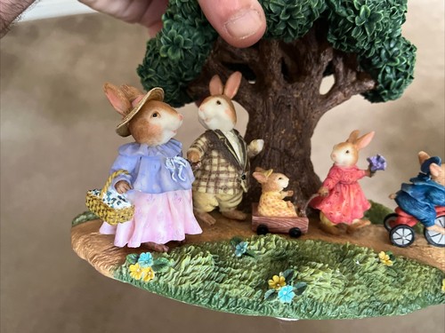 Susan Wheeler Holly Pond Hill Dakin Artist Collection A Family Is Forever - Picture 13 of 13