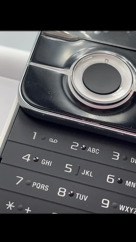 PROTOTYPE SONY ERICSSON U100i Yari Kita Frida VINTAGE mobile phone unlocked NEW - Film 1 z 1