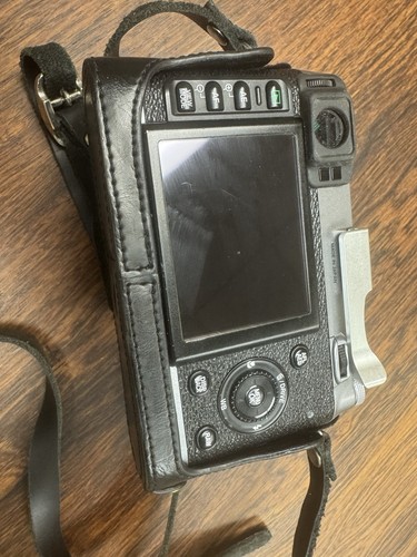 Fujifilm FinePix X Series X100 12.3MP Digital Camera - Silver - Picture 5 of 7