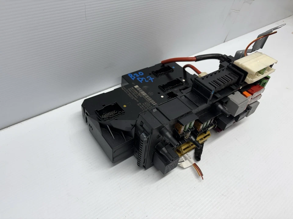 Módulo de activación de señal trasero Mercedes Benz C250 C300 2012-2015 A2049060305 OEM Foto 2 de 4