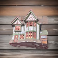 Dept. 56 Hembleton Pewterer 5800-9 Dickens' Village Series Heritage Retired