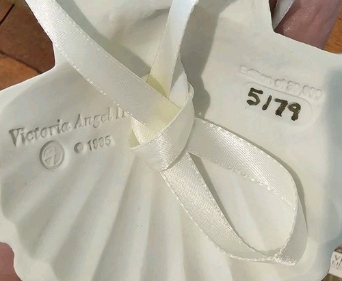 Margaret Furlong VICTORIA Shell Ornament Angel Lily Valley 1995 Numbered Limited - Picture 4 of 5
