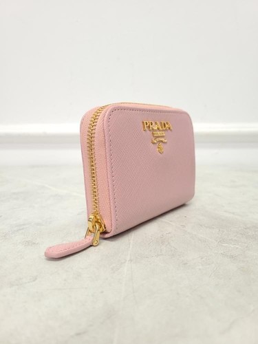 Porte-cartes Prada rose clair Saffiano logo métal doré vendu 134045416