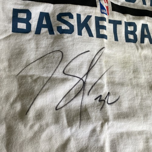 Karl-Anthony Towns Autographed Minnesota Timberwolves Rookie Season T-Shirt – - Picture 2 of 4